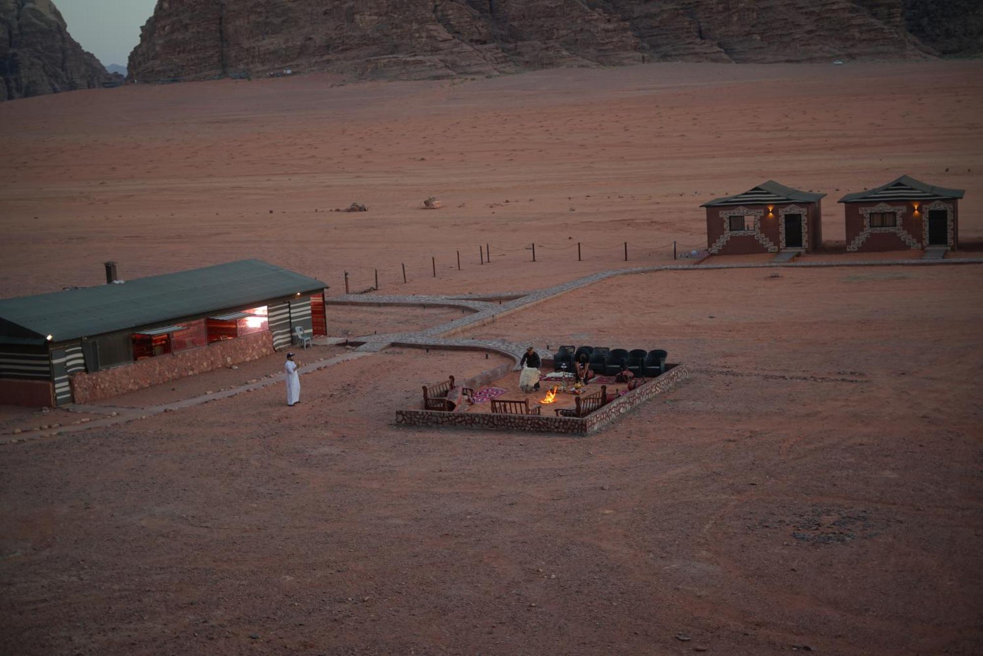 Magic Bedouin Star Hotel Wadi Rum Eksteriør billede