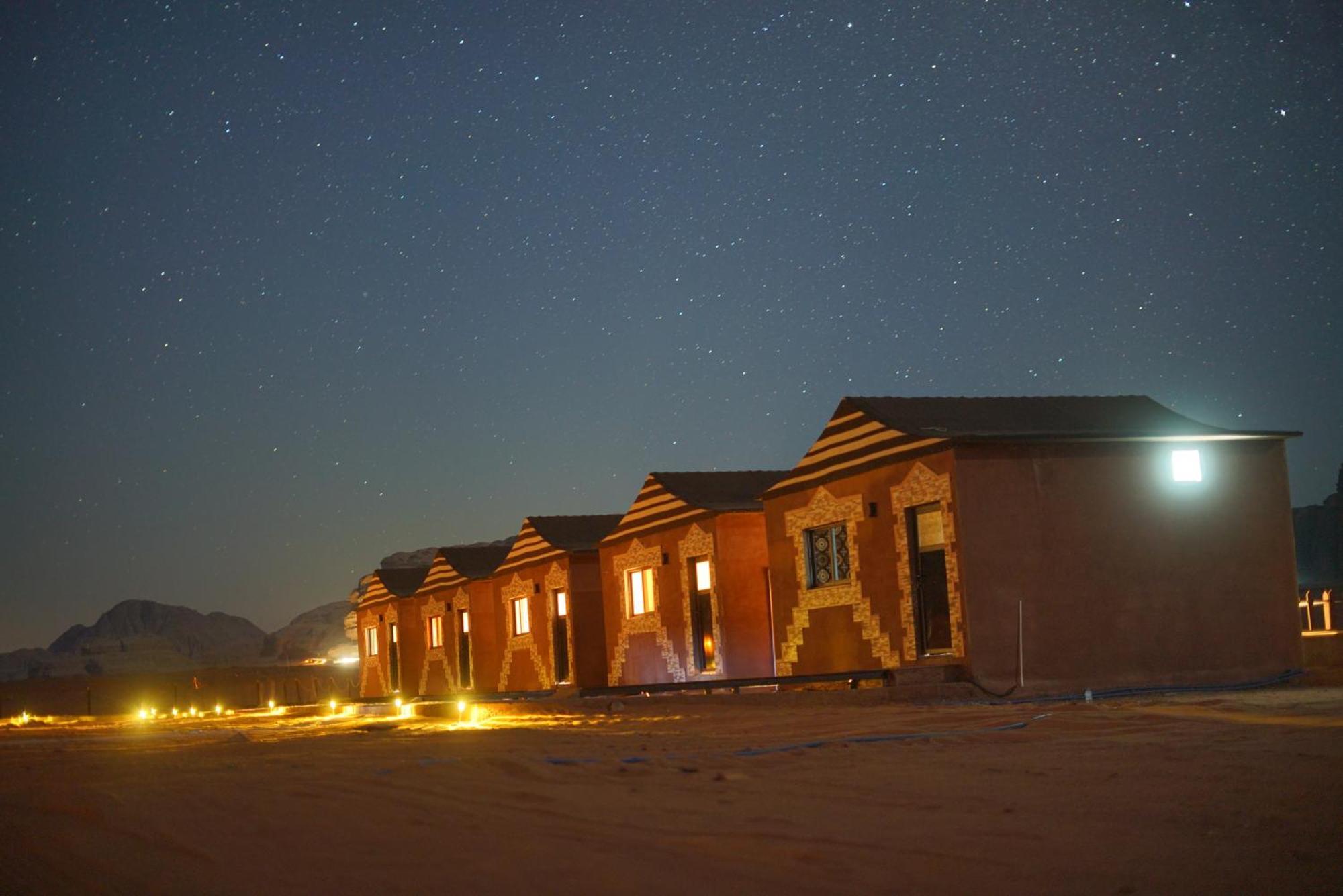 Magic Bedouin Star Hotel Wadi Rum Eksteriør billede