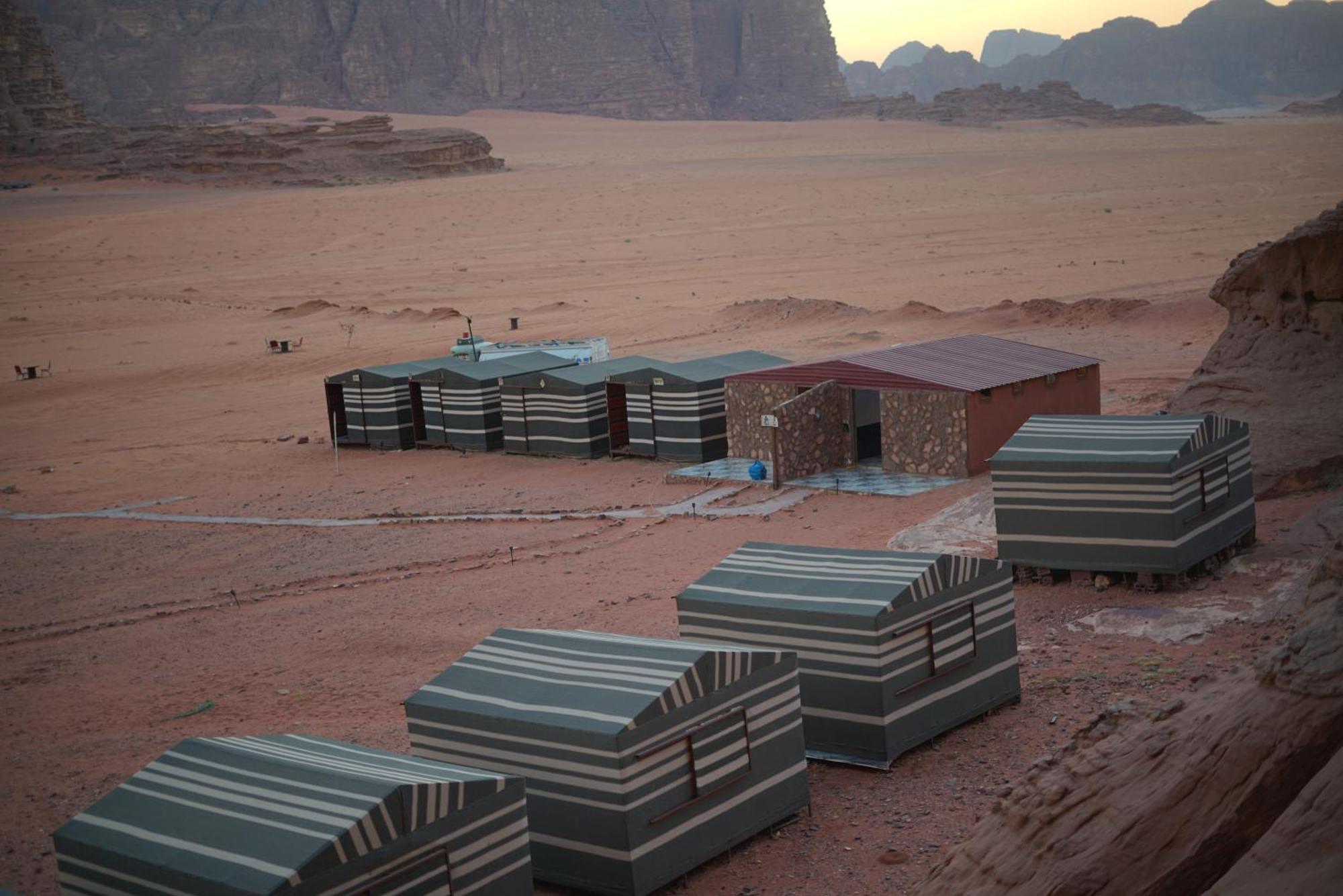 Magic Bedouin Star Hotel Wadi Rum Eksteriør billede