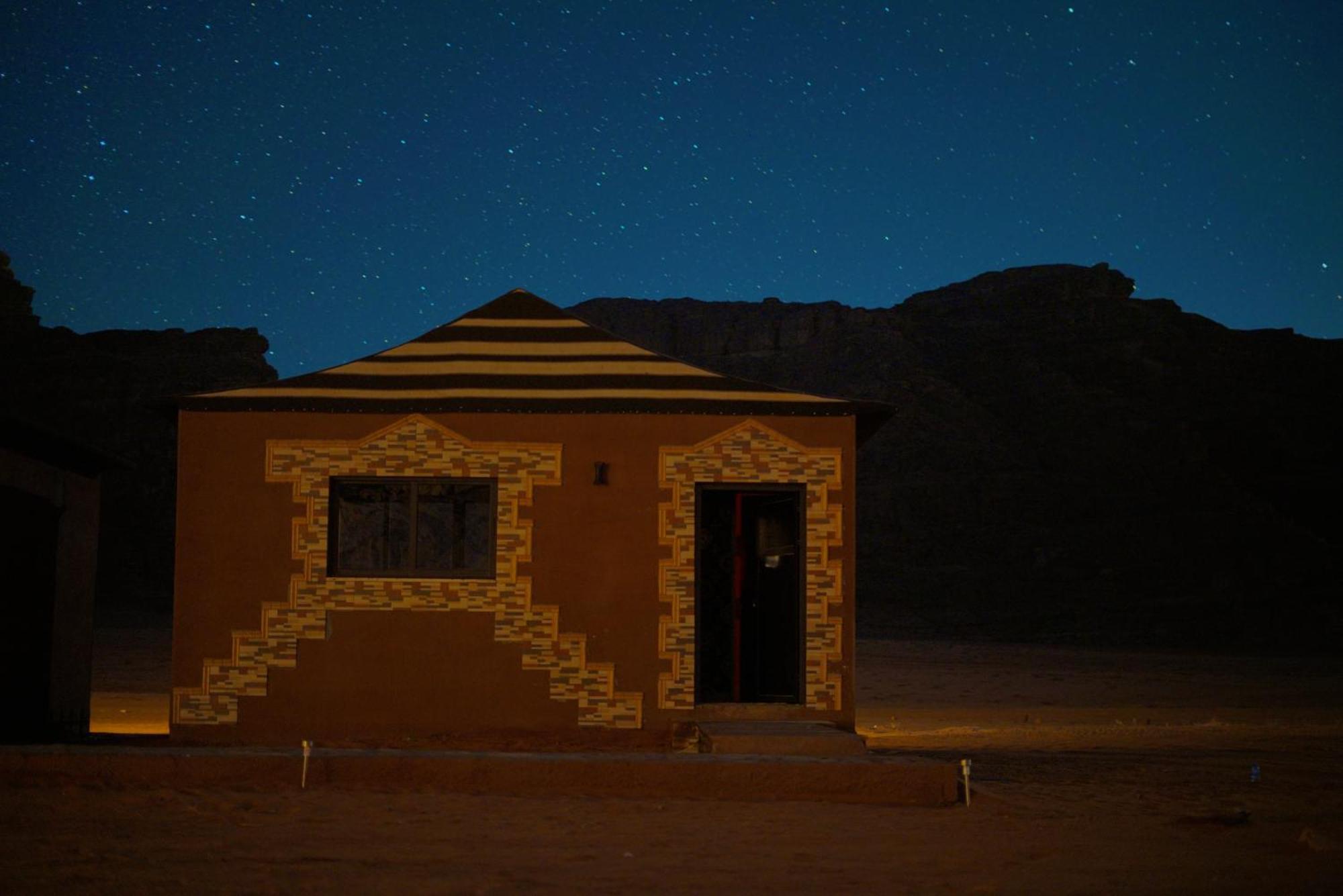 Magic Bedouin Star Hotel Wadi Rum Eksteriør billede